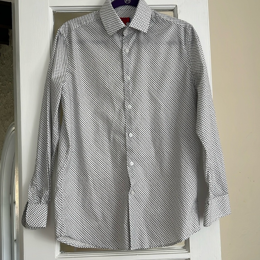 ZNT18 button down 100% cotton men’s dress shirt. Size 15 32/33